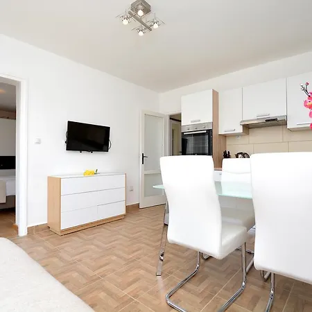 Old Town Twins Apartment